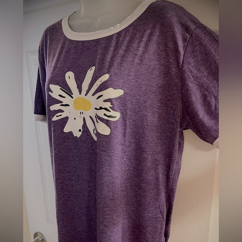 Daisy ringer tee